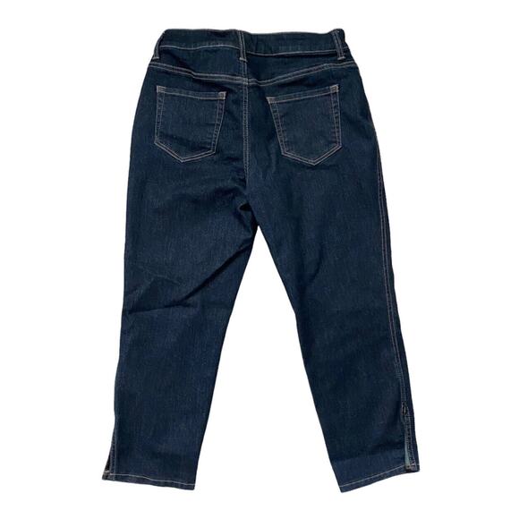 Chico's **Platinum Dark Wash** Mid Rise Cropped **Denim Jeans** 0P - Picture 2 of 3